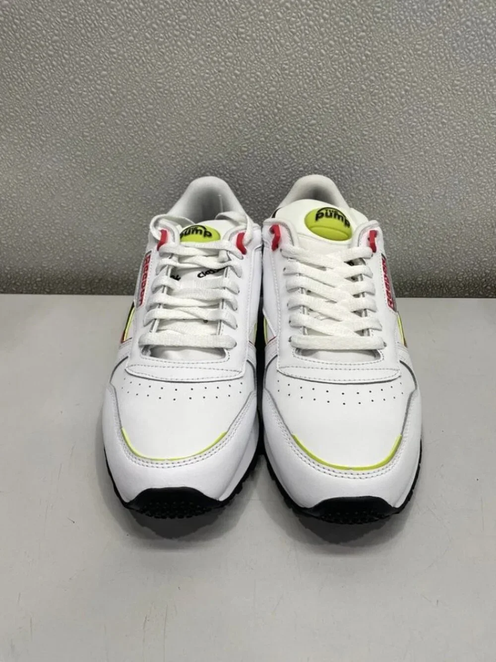 Reebok Classic Leather Pump Sneaker Men's US 9, White Acid Yellow